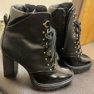 Heeled booties